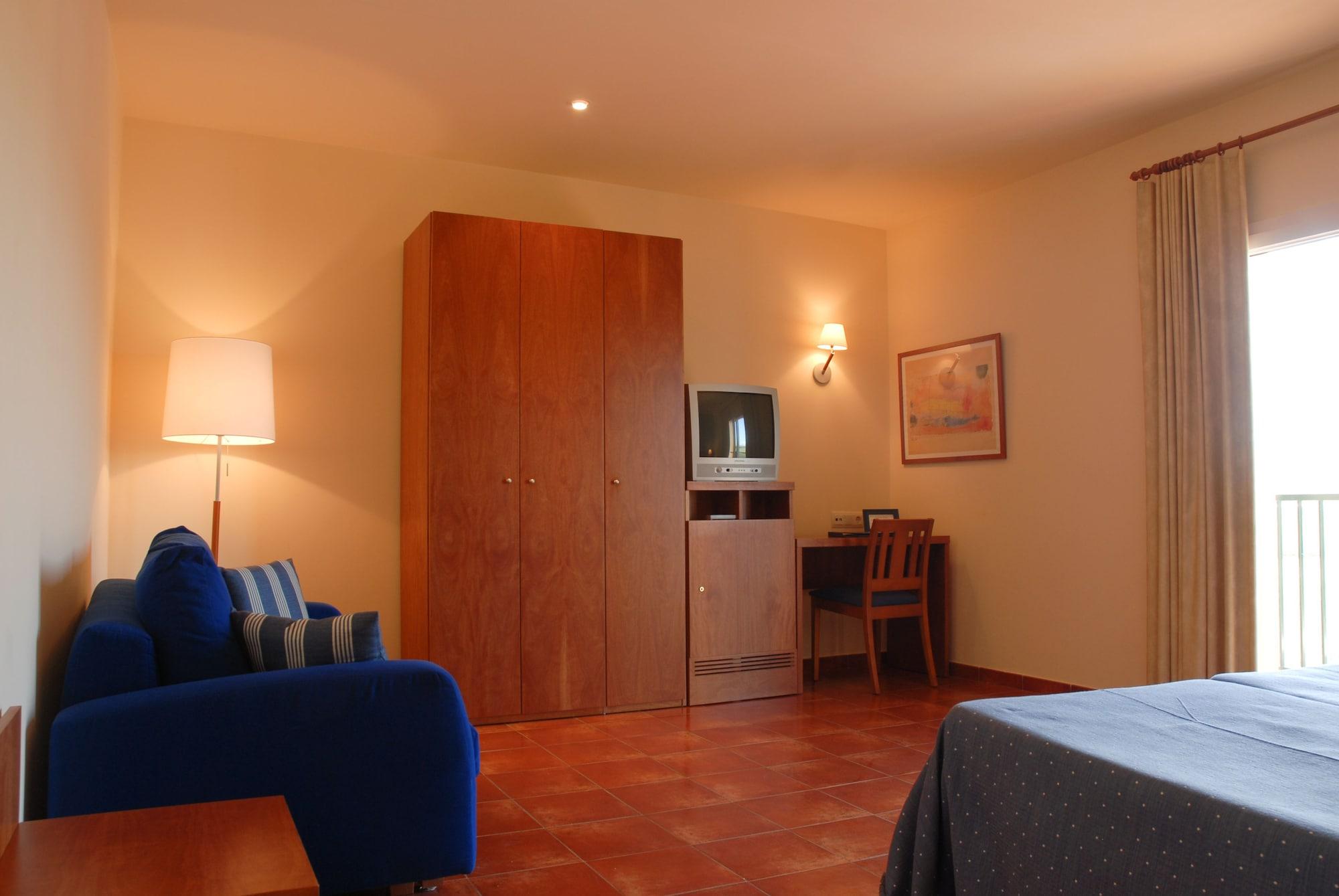 Hotel Picasso Торроэлья-де-Монгри Экстерьер фото