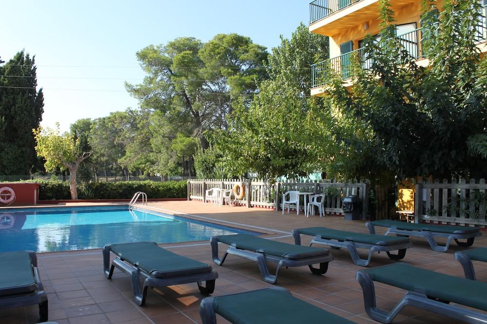 Hotel Picasso Торроэлья-де-Монгри Экстерьер фото