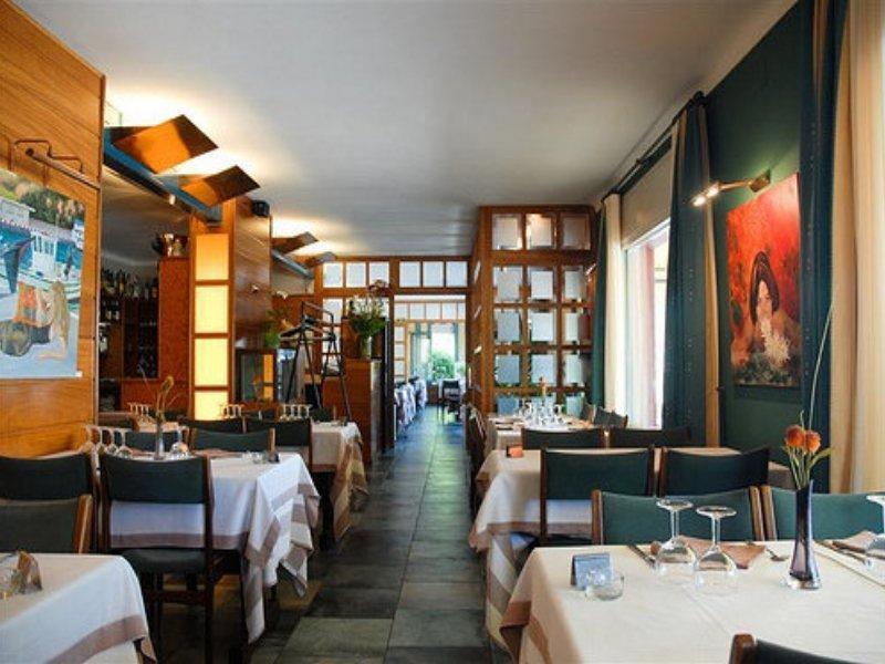Hotel Picasso Торроэлья-де-Монгри Экстерьер фото
