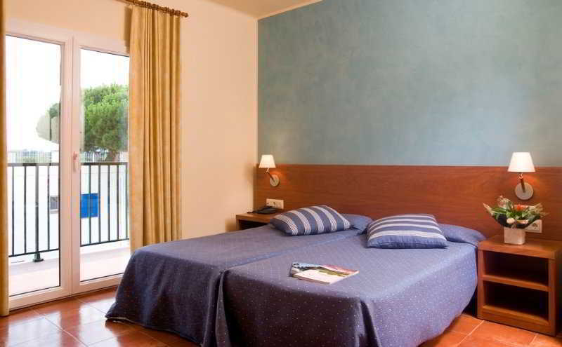 Hotel Picasso Торроэлья-де-Монгри Экстерьер фото